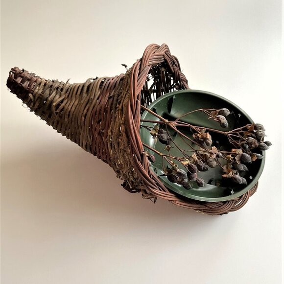 CORNUCOPIA BASKET FALL DÉCOR DIY LIKE NEW - Picture 1 of 14